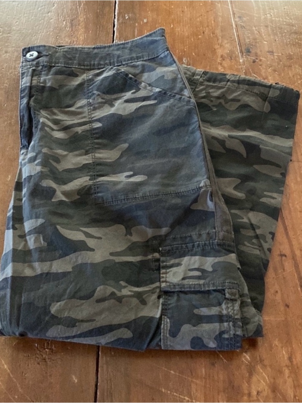 Social standard by sanctuary, camo utility crop pants, elastic waist, large